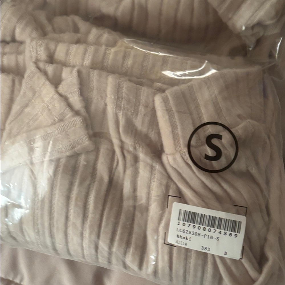 Women's Cream Ribbed Knit Set - Picture 5 of 5